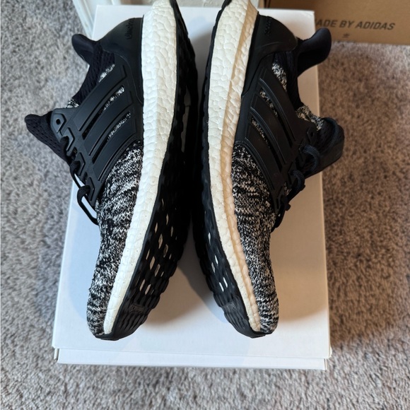 Adidas Ultra boost 1.0 Oreo reigning champ consortium sz 8 - Picture 8 of 8